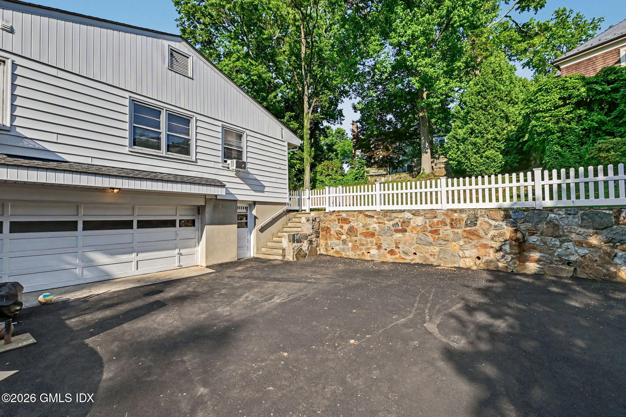 20 Meyer Place Riverside, CT 06878 - Photo 24 of 29 48-web-or-mls-20-meyer-pl