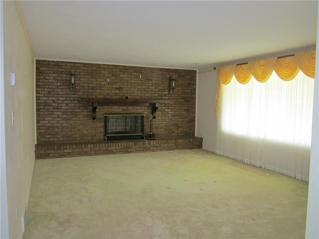 104 Spring Drive Apollo, PA 15613 - Photo 3 of 25