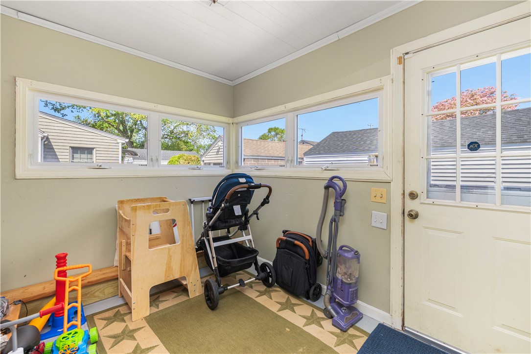 106 Martin Street Pawtucket, RI 02861 - Photo 21 of 33