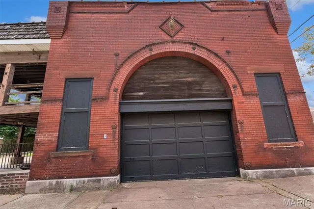 $339,900 | 7301 Pennsylvania Avenue, St. Louis, MO 63111