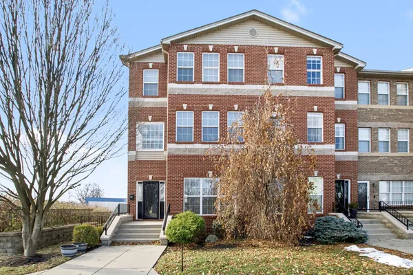 $340,000 | 435 Walnut Street, Lawrenceburg, IN 47025