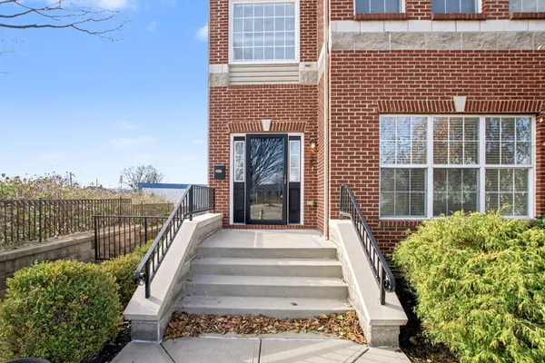 $340,000 | 435 Walnut Street, Lawrenceburg, IN 47025