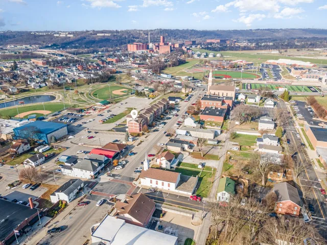 $379,000 | 435 Walnut Street, Lawrenceburg, IN 47025