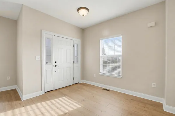 $340,000 | 435 Walnut Street, Lawrenceburg, IN 47025