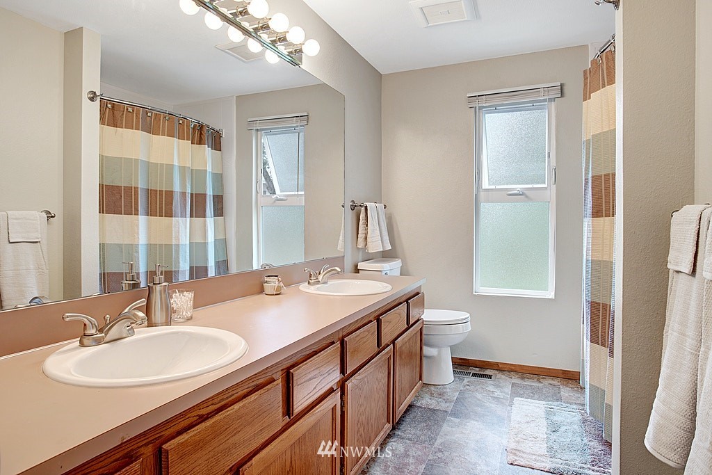 18111 150th Court Southeast Renton, WA 98058 - Photo 17 of 23 Gallery Image 17