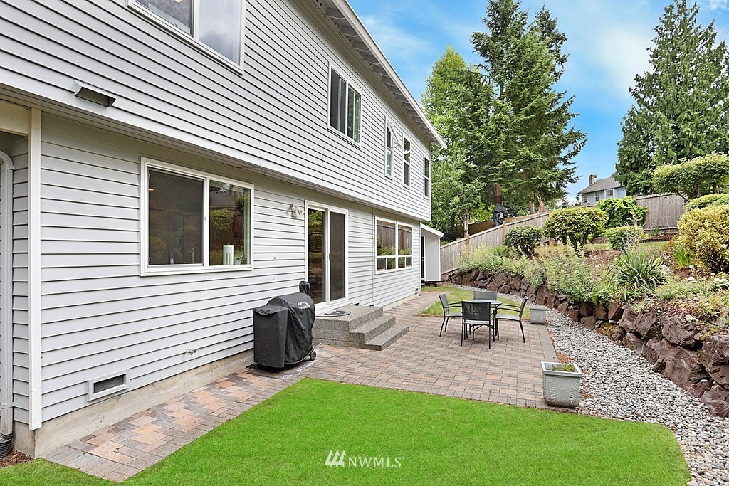 18111 150th Court Southeast Renton, WA 98058 - Photo 22 of 23 Gallery Image 22