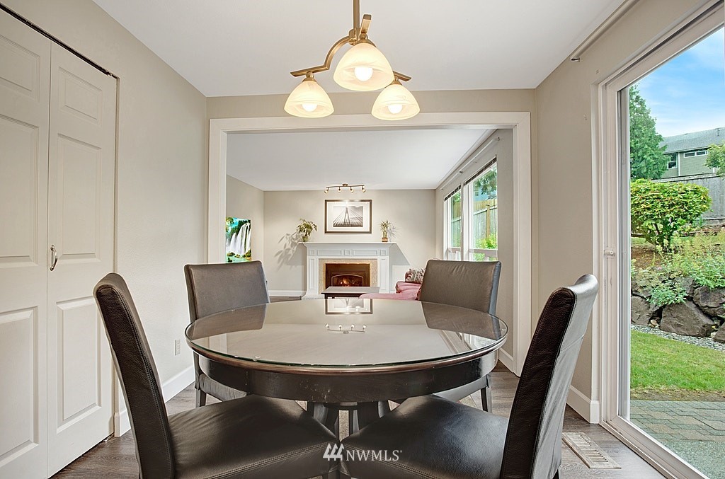 18111 150th Court Southeast Renton, WA 98058 - Photo 9 of 23 Gallery Image 9