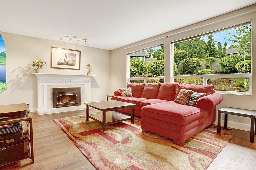 18111 150th Court Southeast Renton, WA 98058 - Photo 10 of 23 Gallery Image 10