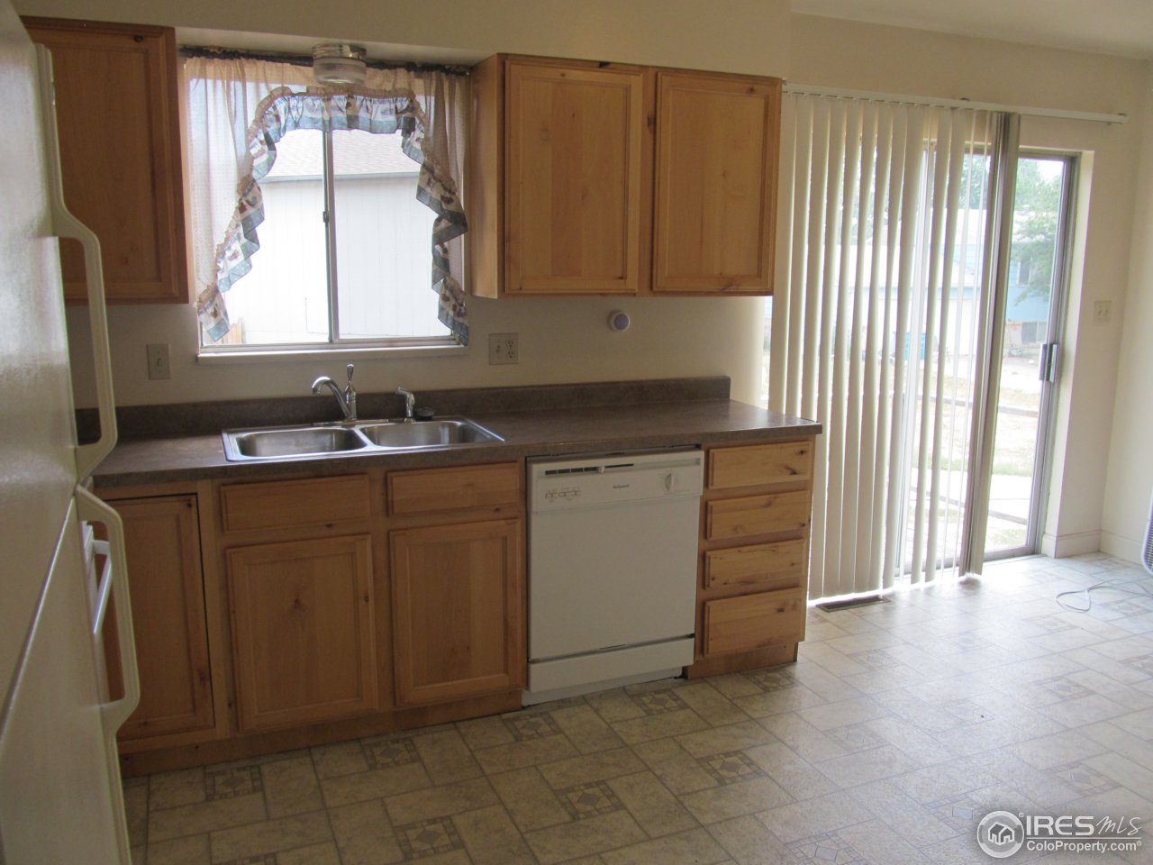 216 Briarwood Road Fort Collins, CO 80521 - Photo 3 of 16 Gallery Image 3