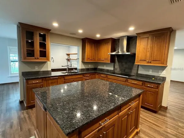 $2,600 | 5033 Vivienda Way, Unit 19, Sarasota, FL 34235