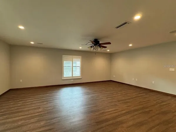 $2,600 | 5033 Vivienda Way, Unit 19, Sarasota, FL 34235