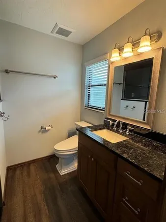 $2,600 | 5033 Vivienda Way, Unit 19, Sarasota, FL 34235