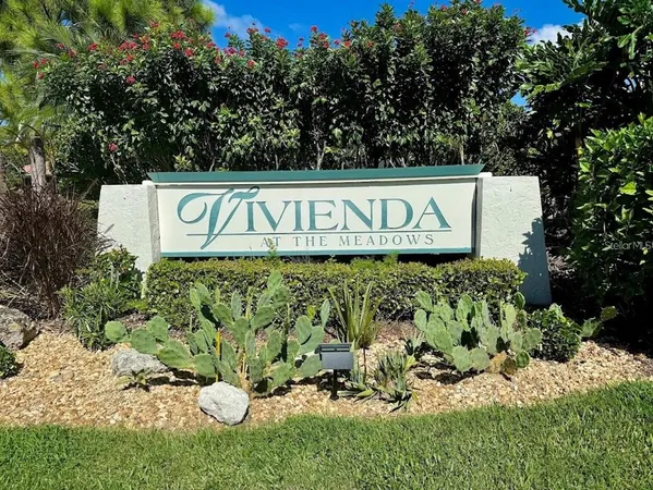 $2,600 | 5033 Vivienda Way, Unit 19, Sarasota, FL 34235