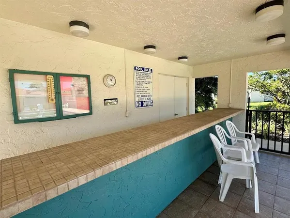 $2,600 | 5033 Vivienda Way, Unit 19, Sarasota, FL 34235