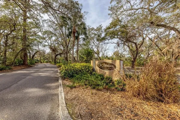 $2,600 | 5033 Vivienda Way, Unit 19, Sarasota, FL 34235