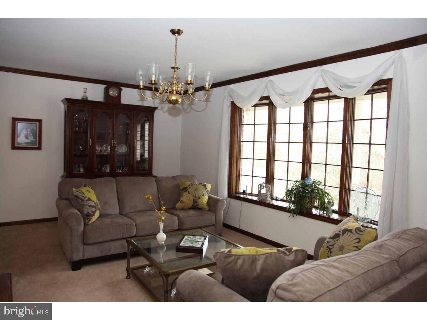 6 Malone Road Tabernacle, NJ 08088 - Photo 12 of 25 Living Room