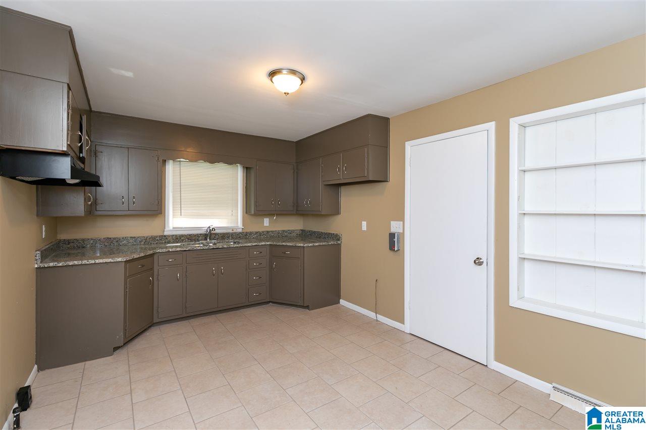 9849 Greenlee Road Birmingham, AL 35215 - Photo 5 of 24