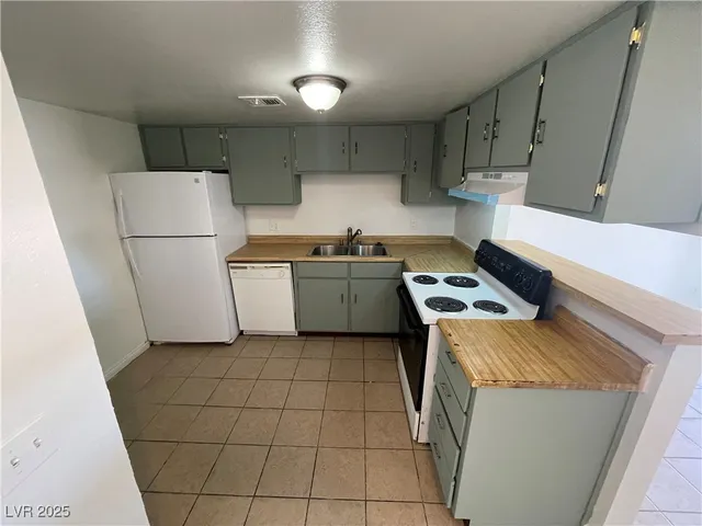 $1,050 | 4155 Solteros Street, Unit 2, Las Vegas, NV 89103