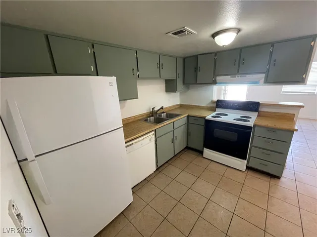 $1,050 | 4155 Solteros Street, Unit 2, Las Vegas, NV 89103