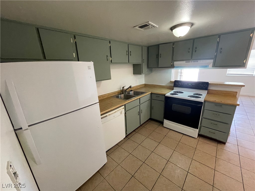 4155 Solteros Street, Unit 2 Las Vegas, NV 89103 - Photo 6 of 17