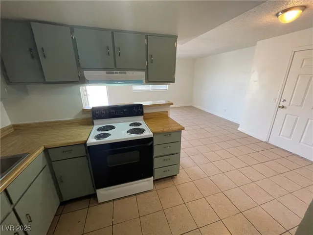 $1,050 | 4155 Solteros Street, Unit 2, Las Vegas, NV 89103