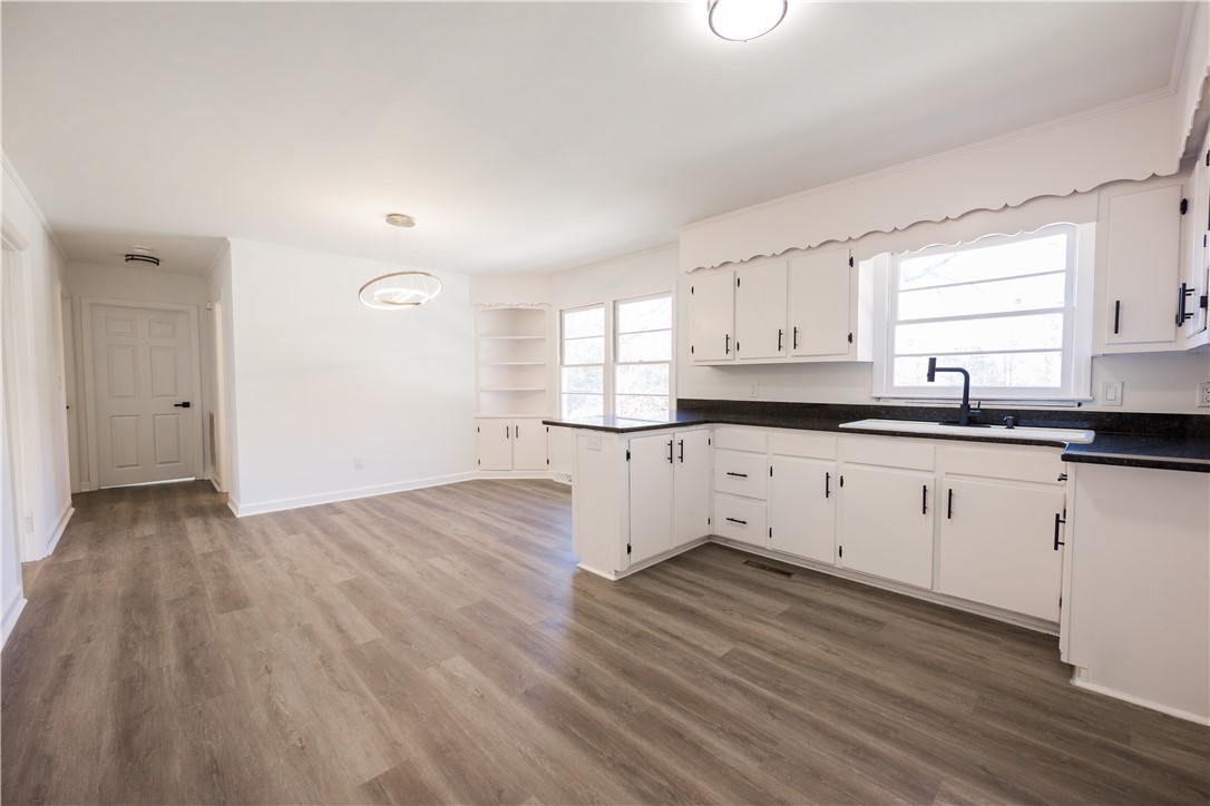 1342 South Walnut Street Seneca, SC 29678 - Photo 4 of 28