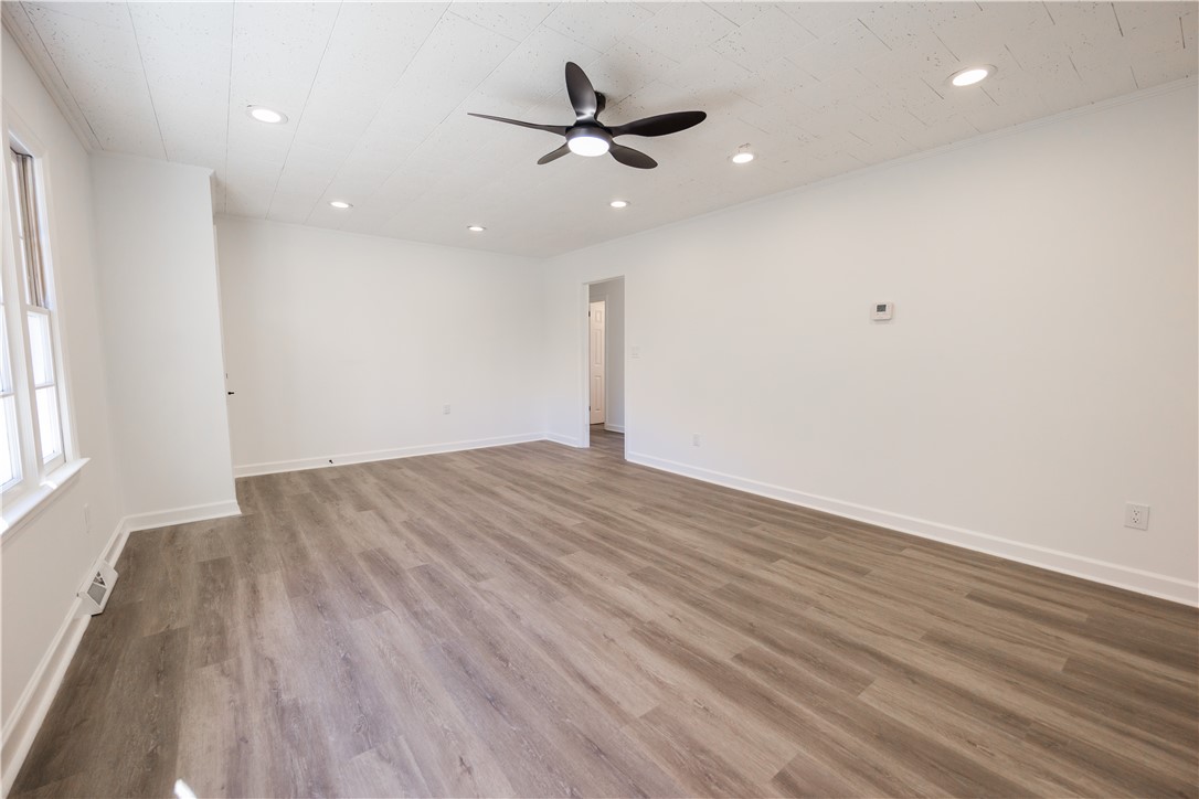 1342 South Walnut Street Seneca, SC 29678 - Photo 8 of 28