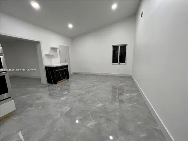 a view of a livingroom with a projector