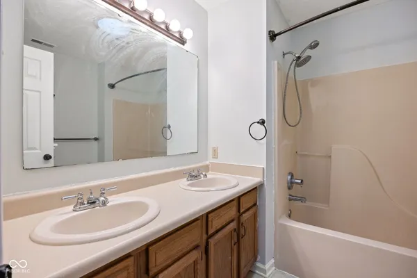 $315,000 | 5321 Pine Hill Drive, Noblesville, IN 46062
