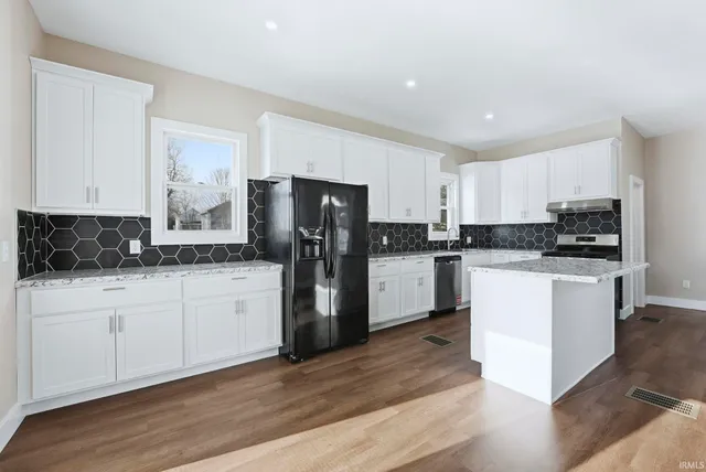 $269,900 | 201 West Pine Street, Pierceton, IN 46562