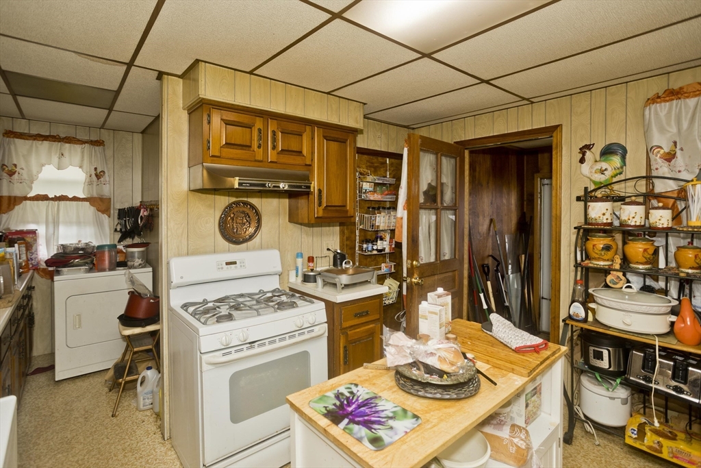 22 Maple Terrace West Springfield, MA 01089 - Photo 37 of 42 Gallery Image 37