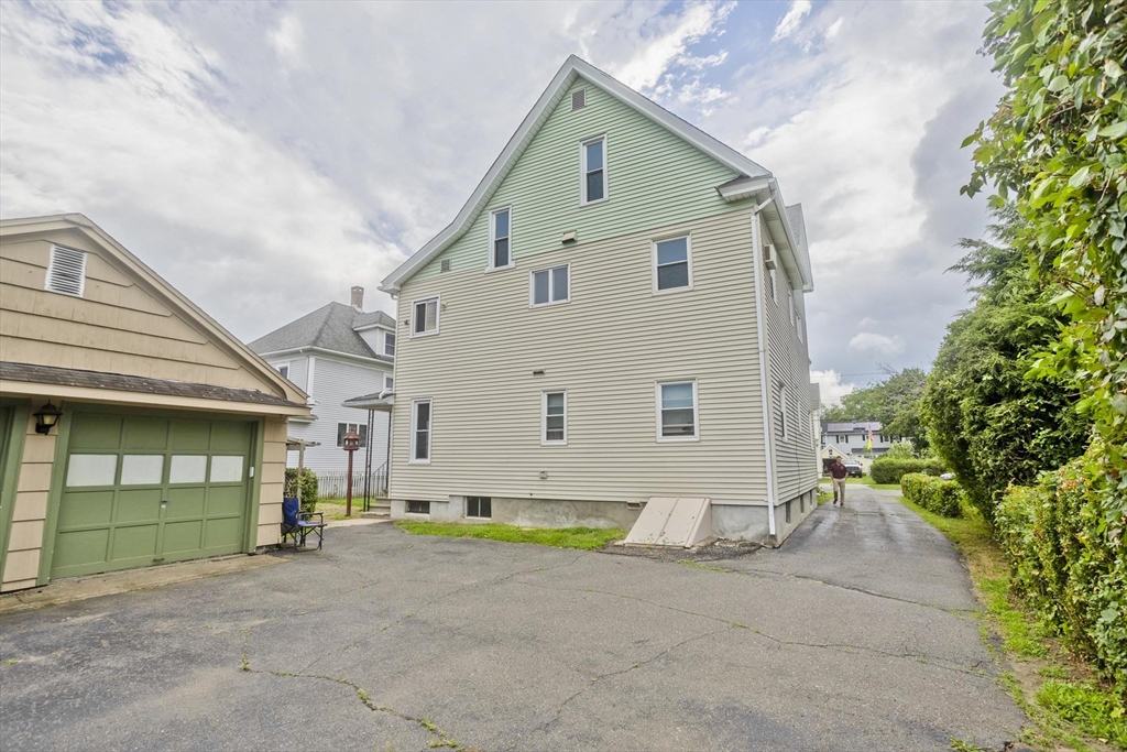 22 Maple Terrace West Springfield, MA 01089 - Photo 6 of 42 Gallery Image 6