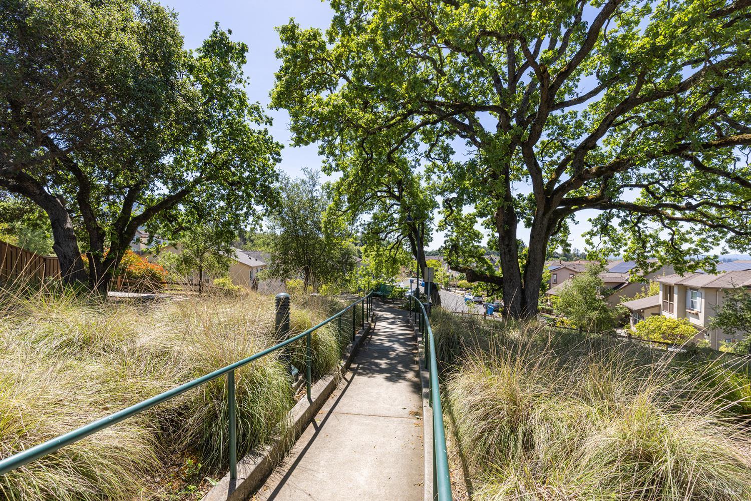 2129 Chokeberry Court Santa Rosa, CA 95404 - Photo 41 of 42