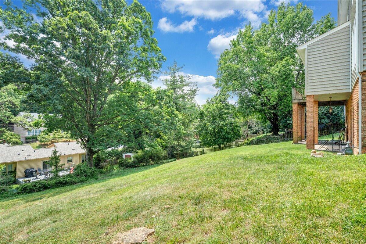3702 Winding Way Road Southwest Roanoke, VA 24015 - Photo 48 of 80 048-MIB07459