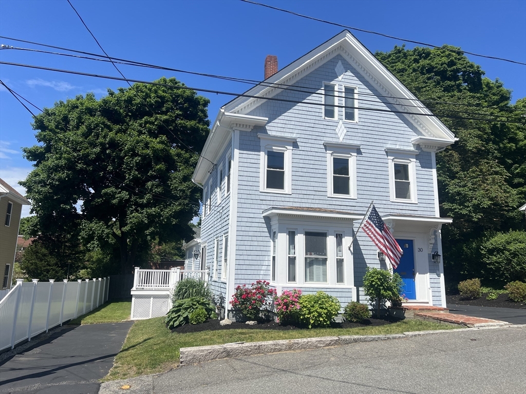 30 Chapel Street, Unit B Gloucester, MA 01930 - Photo 2 of 36