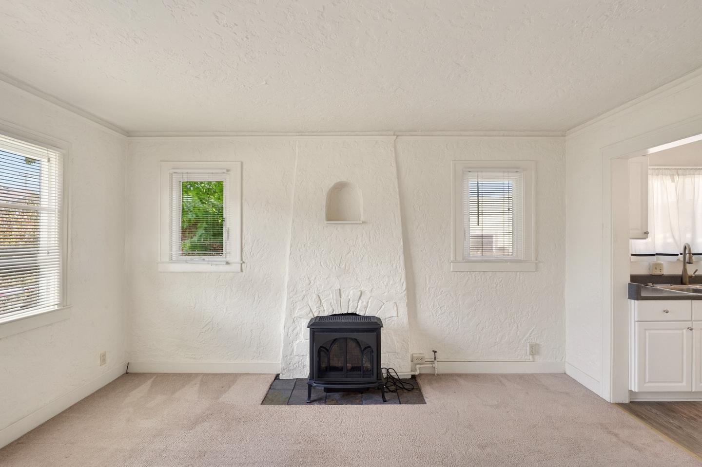 1099 David Avenue Monterey, CA 93940 - Photo 8 of 29
