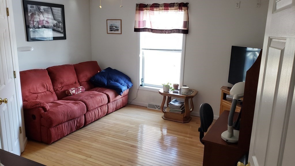 13 Feltonville Road Hudson, MA 01749 - Photo 15 of 27 Gallery Image 15