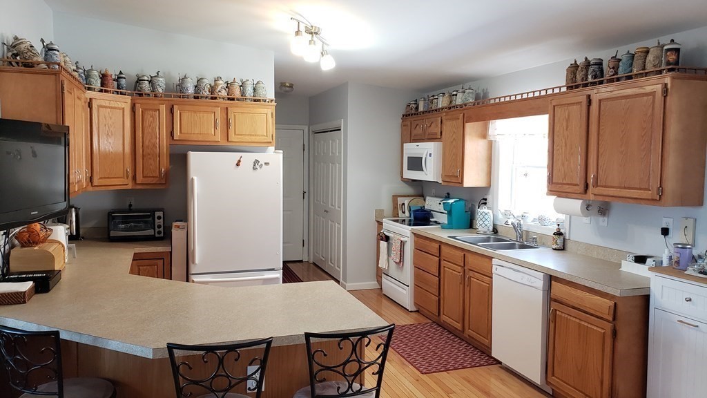 13 Feltonville Road Hudson, MA 01749 - Photo 10 of 27 Gallery Image 10