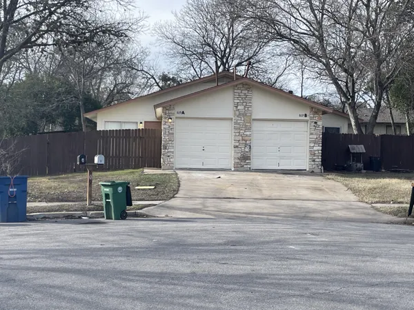 $498,750 | 809 Plumpton Drive, Austin, TX 78745