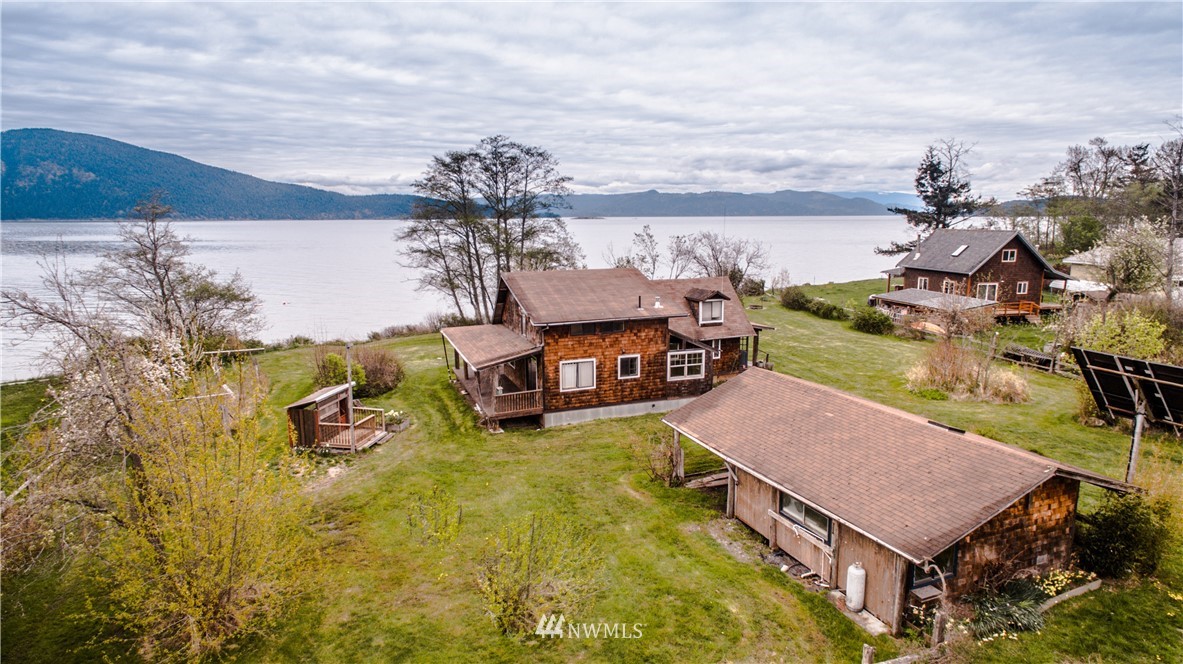 5 Sinclair Island Anacortes, WA 98221 - Photo 4 of 24