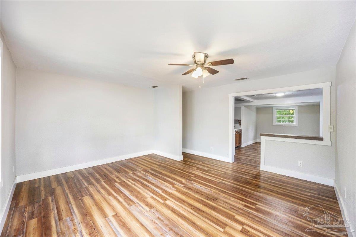 671 Georgia Street Crestview, FL 32536 - Photo 5 of 17
