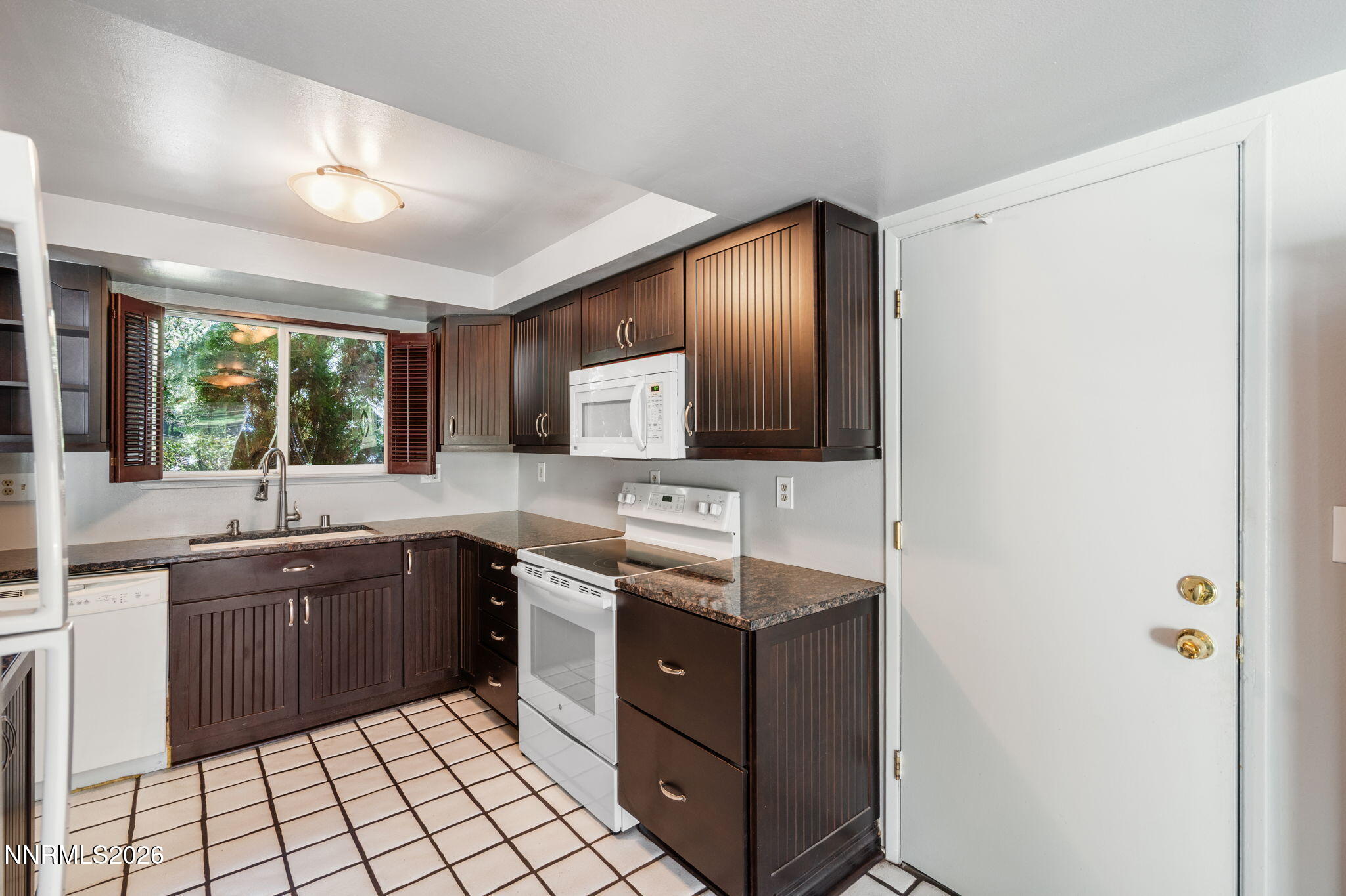 1195 Wagon Wheel Circle Reno, NV 89503 - Photo 18 of 44 22-web-or-mls-DSC09431