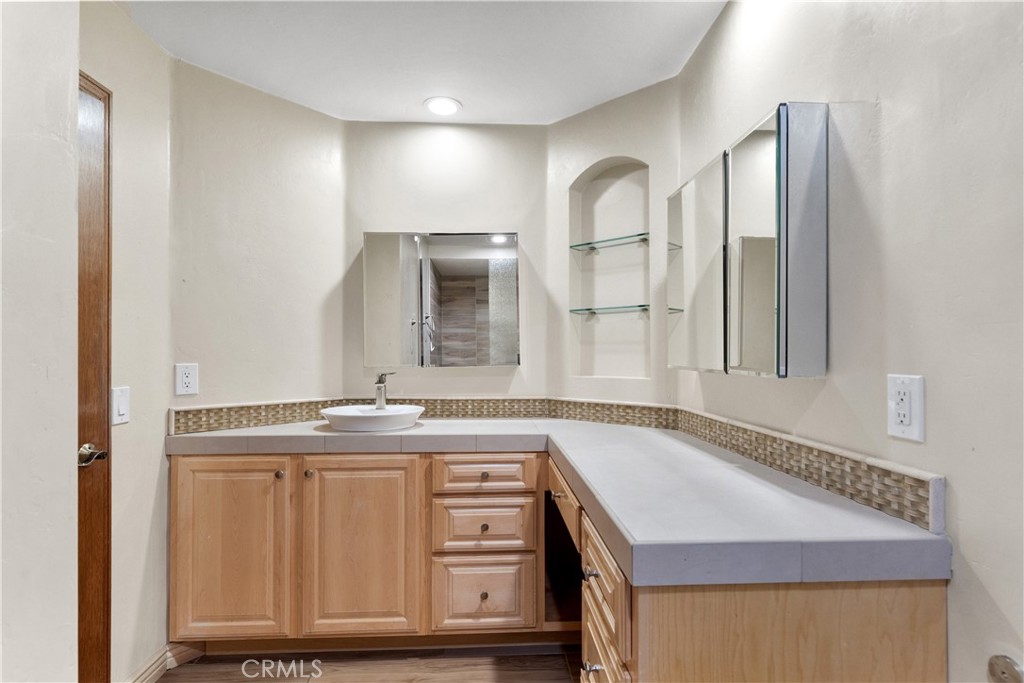 38501 Oaktree Loop Murrieta, CA 92562 - Photo 12 of 40