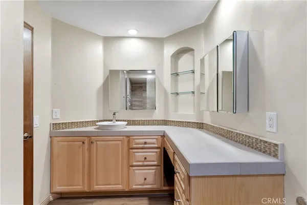 $579,899 | 38501 Oaktree Loop, Murrieta, CA 92562