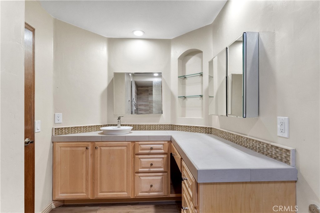 38501 Oaktree Loop Murrieta, CA 92562 - Photo 12 of 40