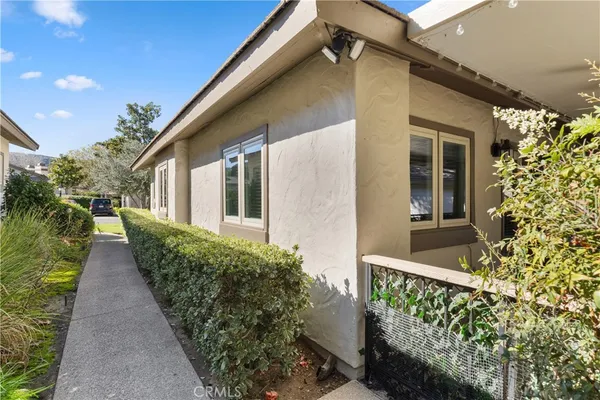 $579,899 | 38501 Oaktree Loop, Murrieta, CA 92562