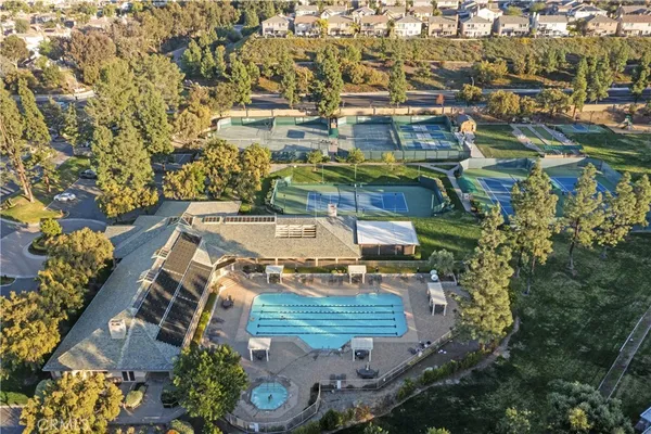 $579,899 | 38501 Oaktree Loop, Murrieta, CA 92562