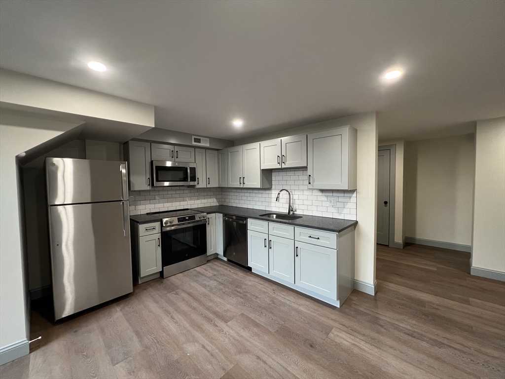 160 Seabury Street, Unit 28 Fall River, MA 02720 - Photo 2 of 9