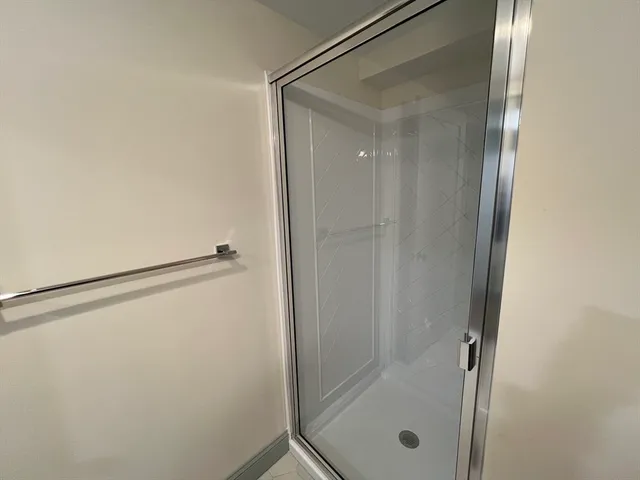 $2,295 | 160 Seabury Street, Unit 28, Fall River, MA 02720