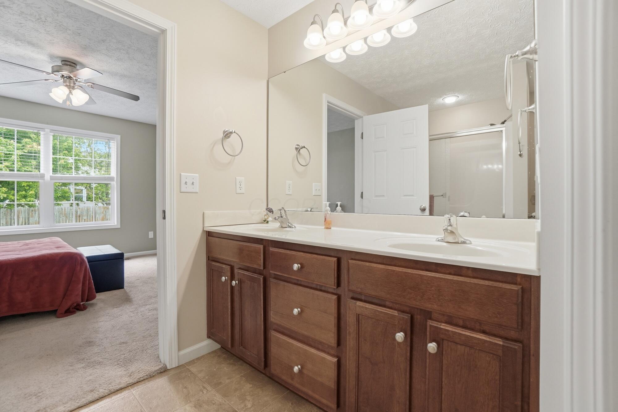 1728 Hunters Ridge Drive Troy, OH 45373 - Photo 25 of 47 Owner Suite - 1728 Hunters Ridge Drive, Troy, OH 45373